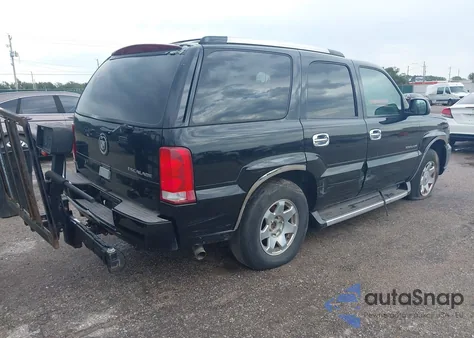 2003 Cadillac Escalade Standard z USA, uszkodzony, nr VIN 1GYEK63N33R273700